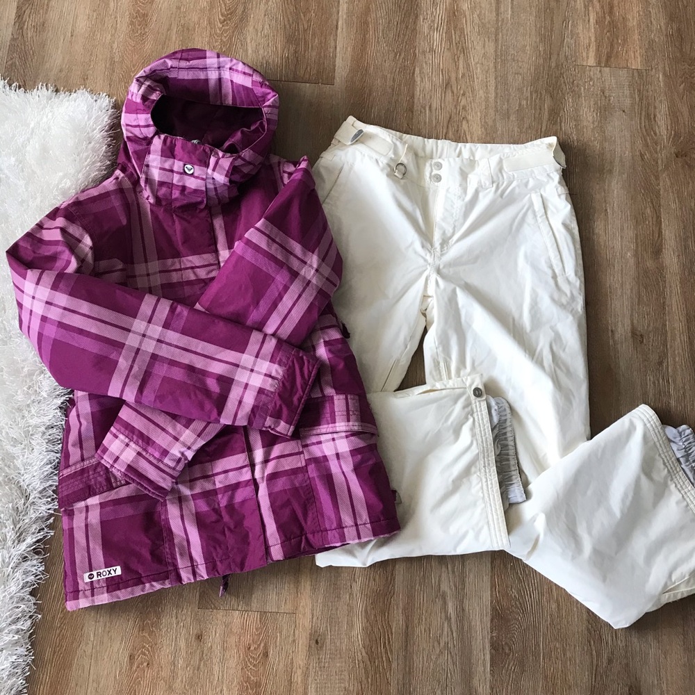 Roxy Snowboarding Coat and Pant Set